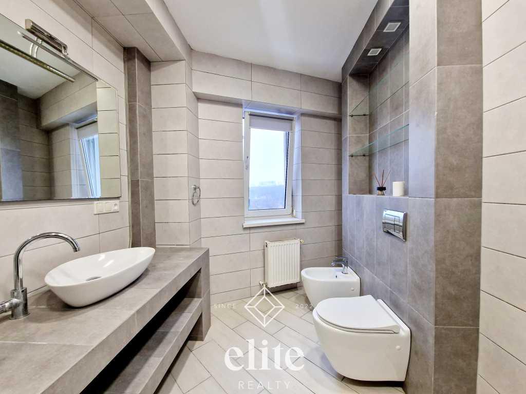 elite realty image