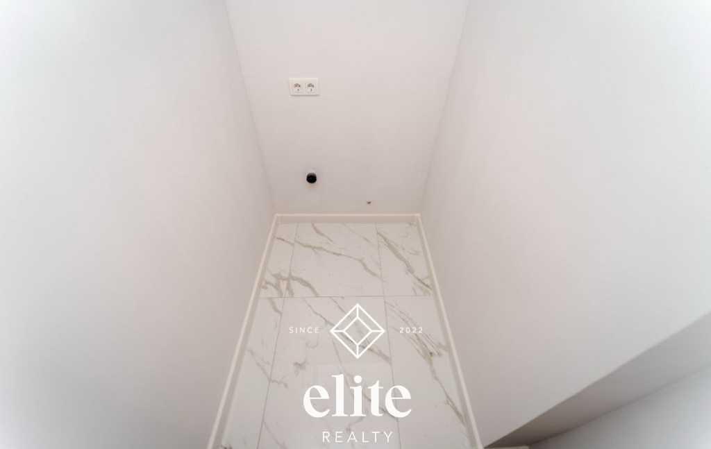 elite realty image