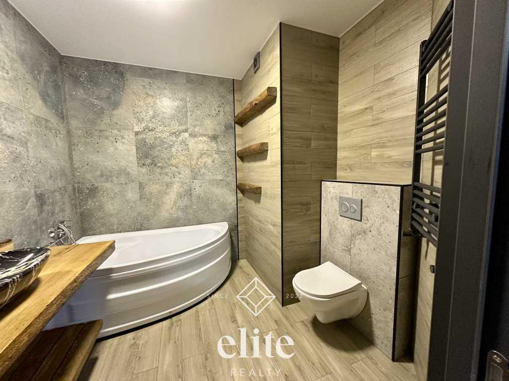 elite realty image