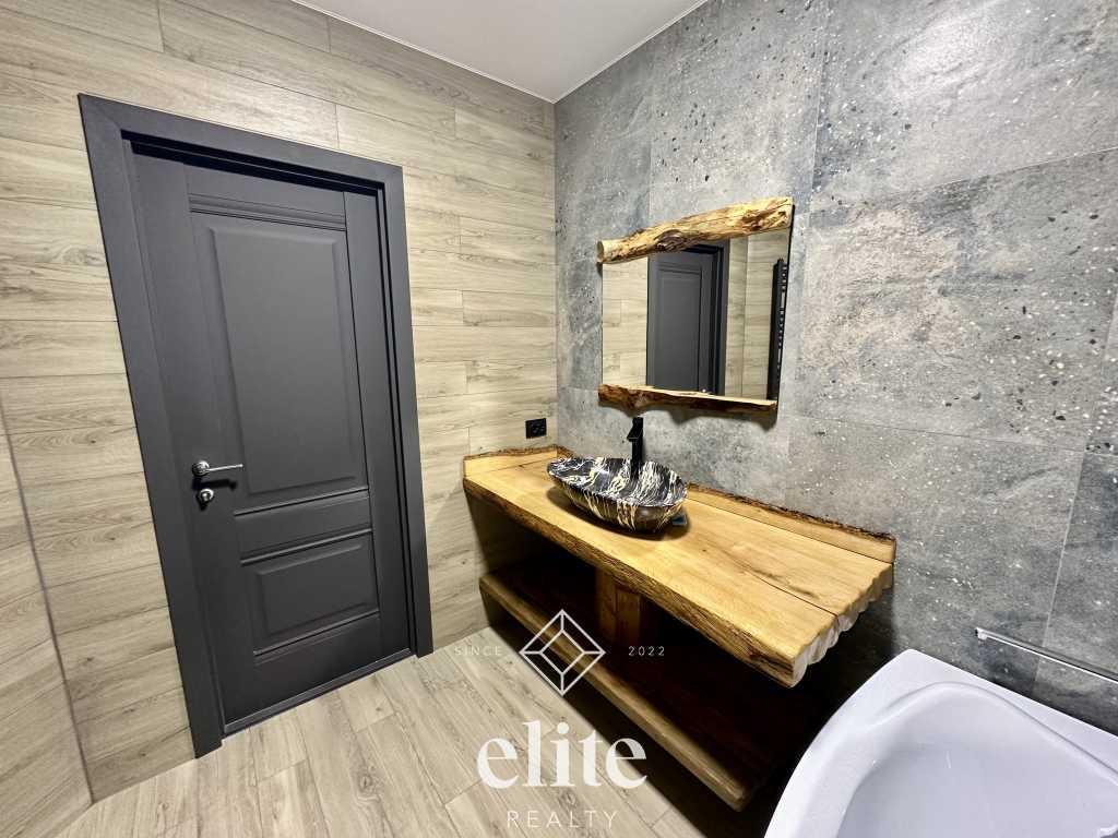 elite realty image