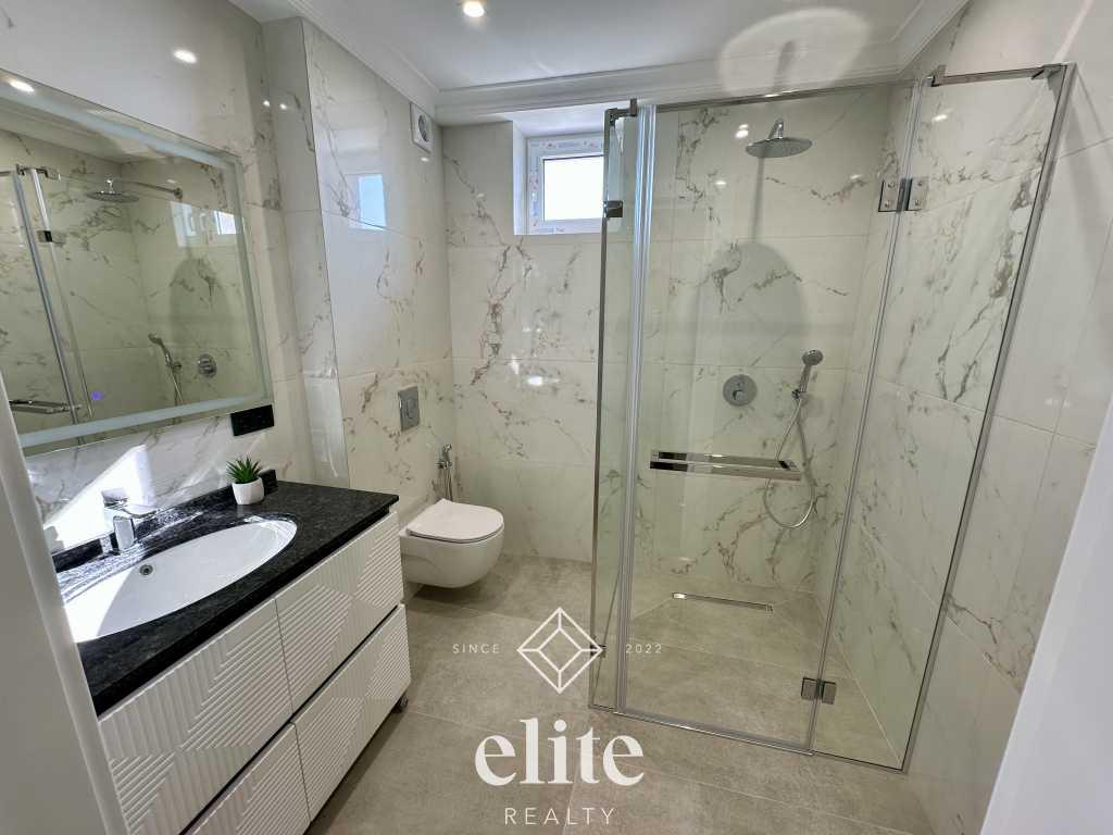 elite realty image