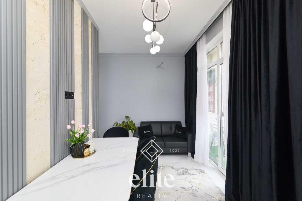 elite realty image