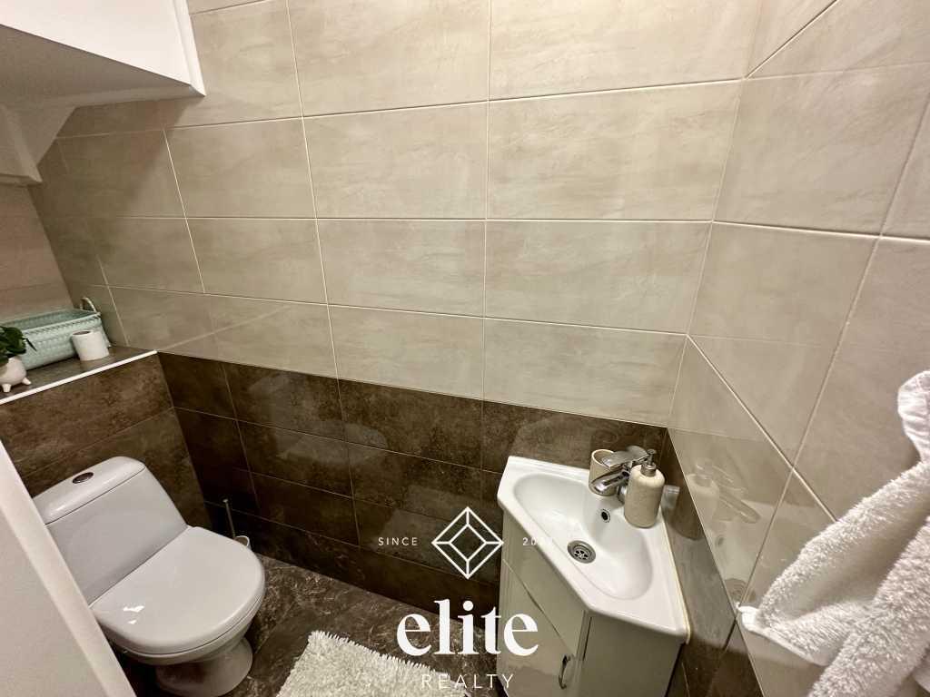 elite realty image