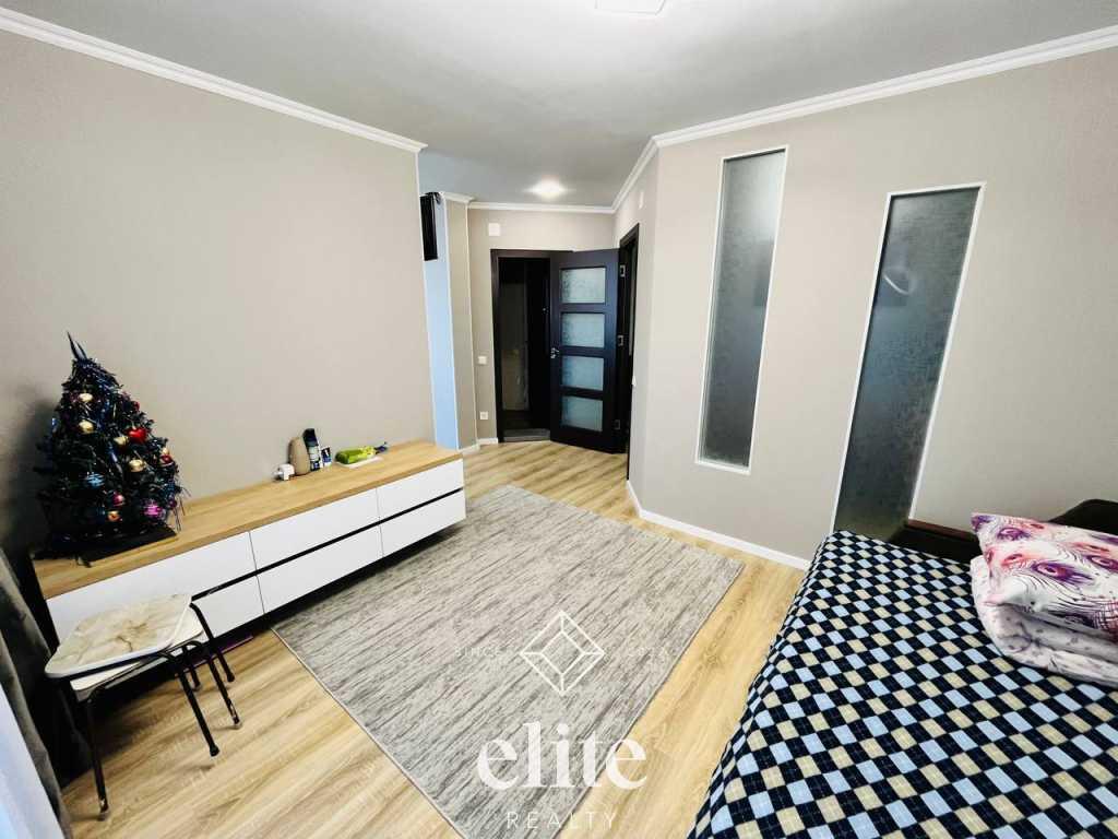 elite realty image