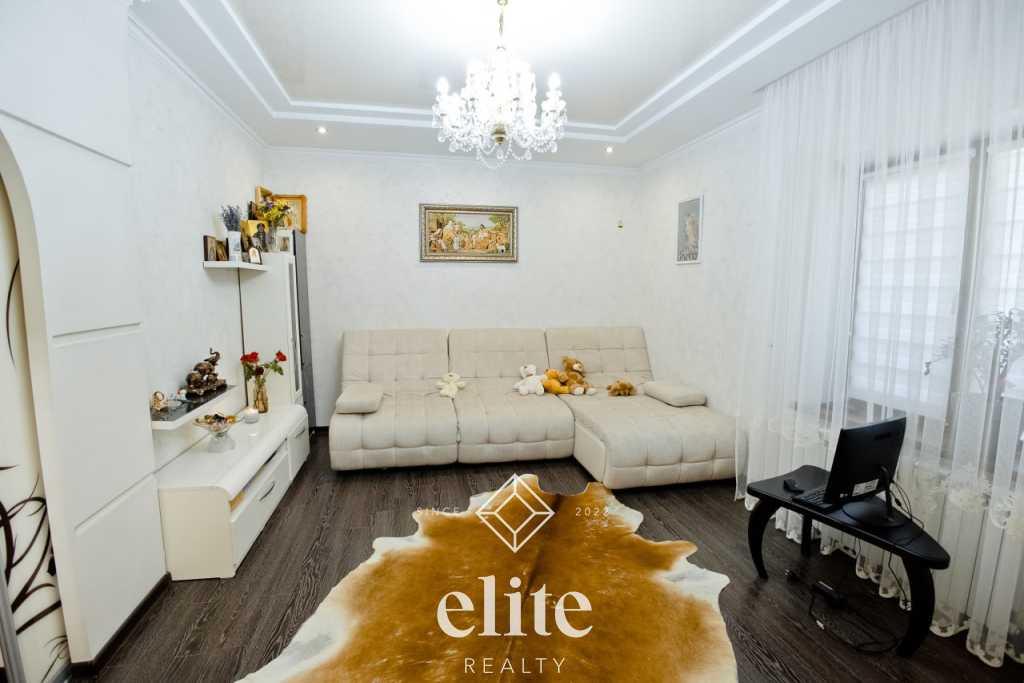 elite realty image