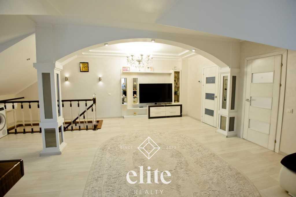 elite realty image