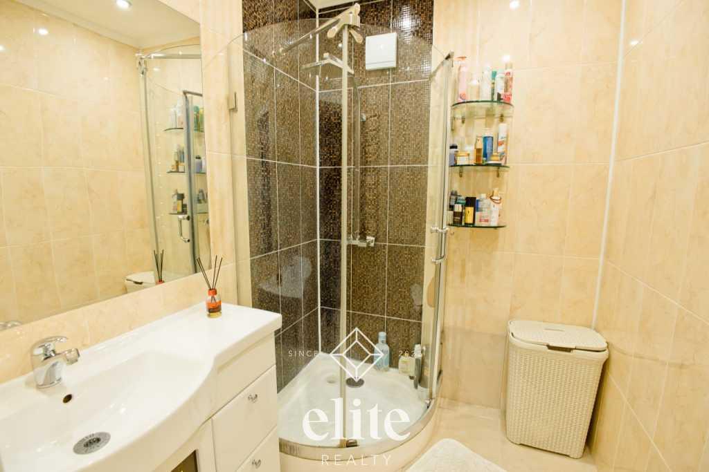 elite realty image