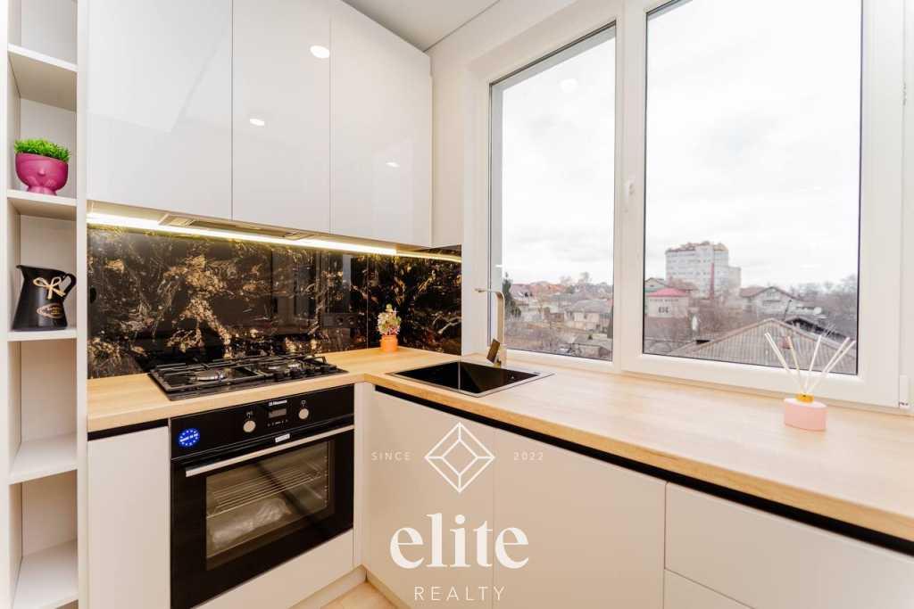 elite realty image