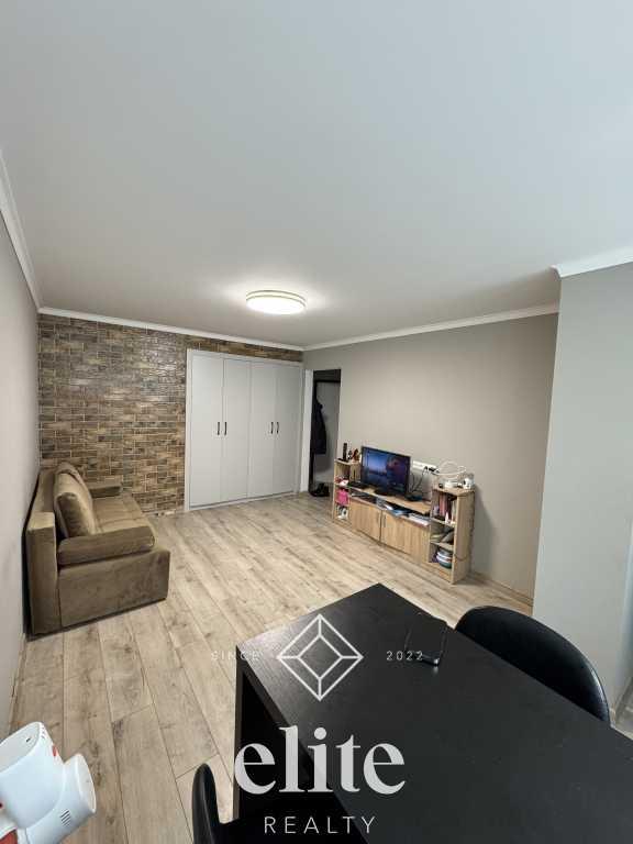 elite realty image