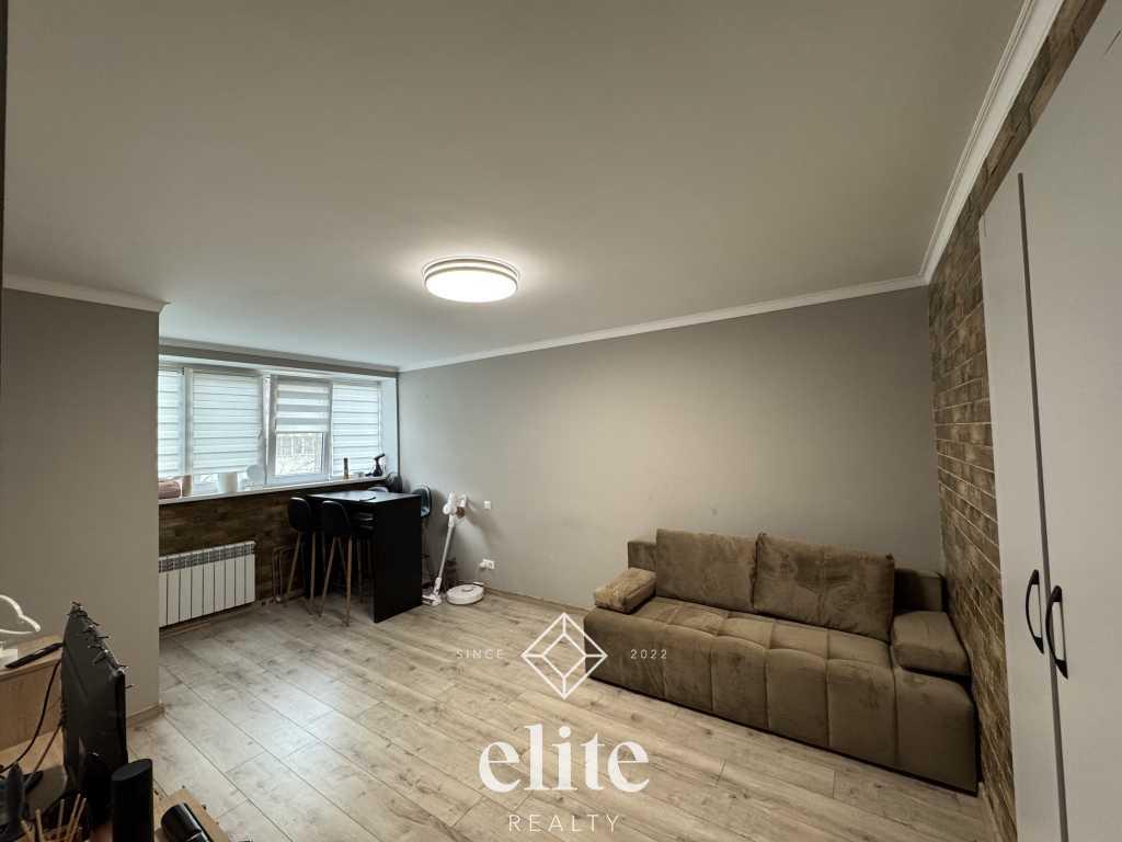 elite realty image