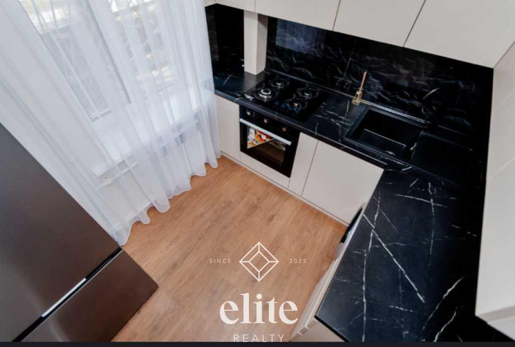 elite realty image