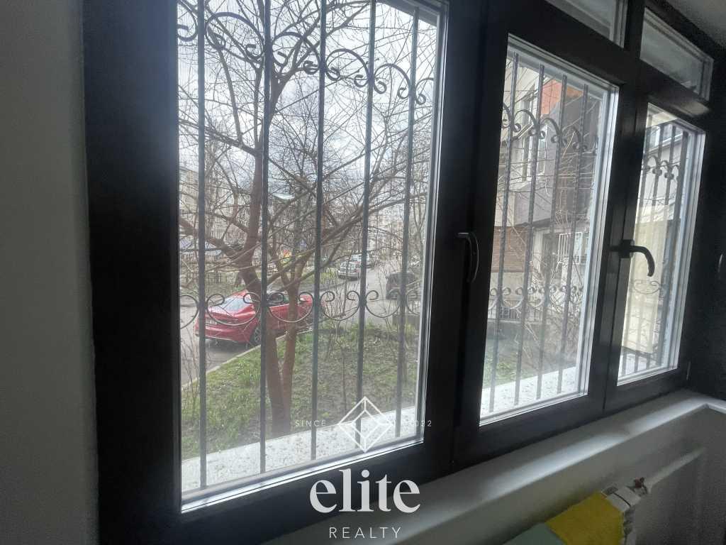 elite realty image