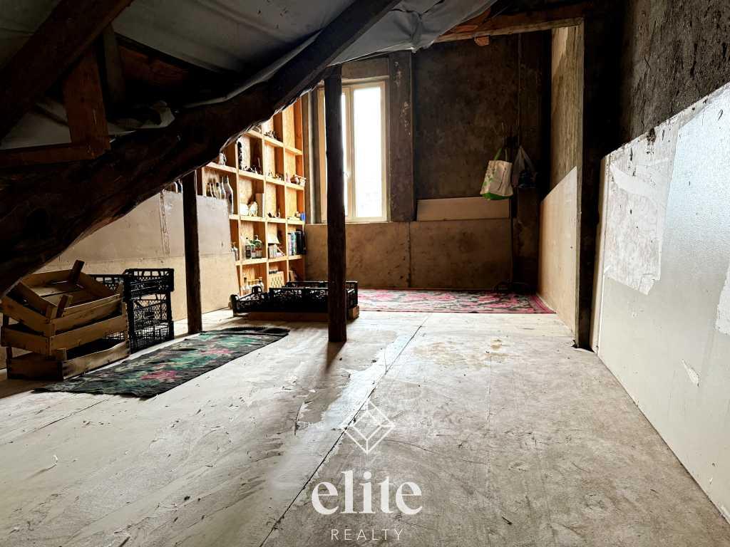 elite realty image