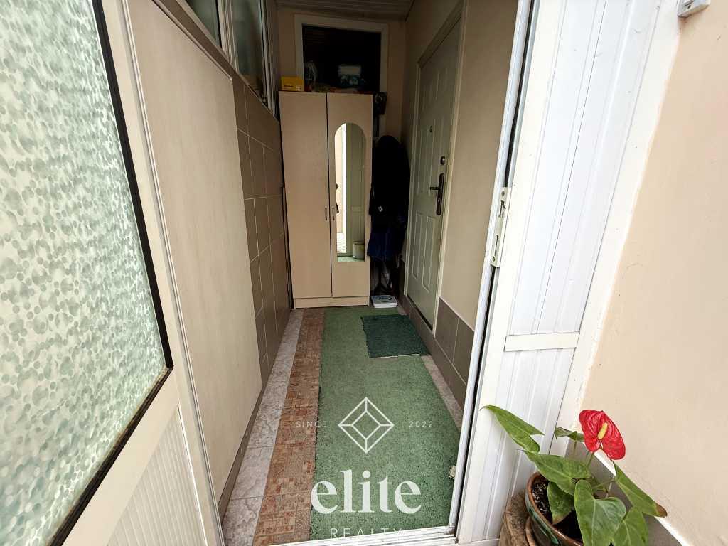 elite realty image