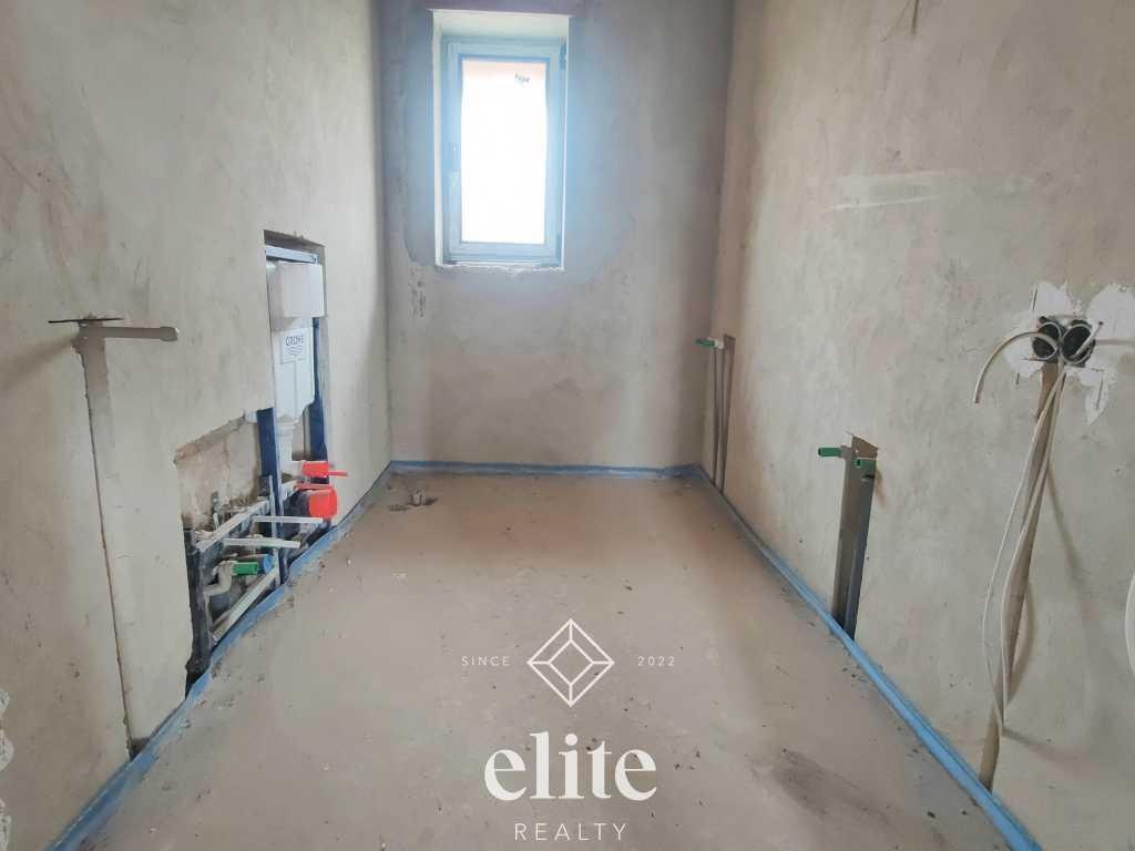 elite realty image