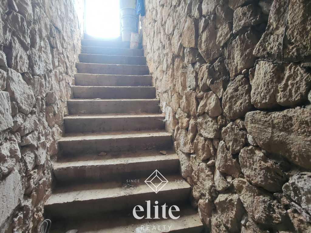 elite realty image