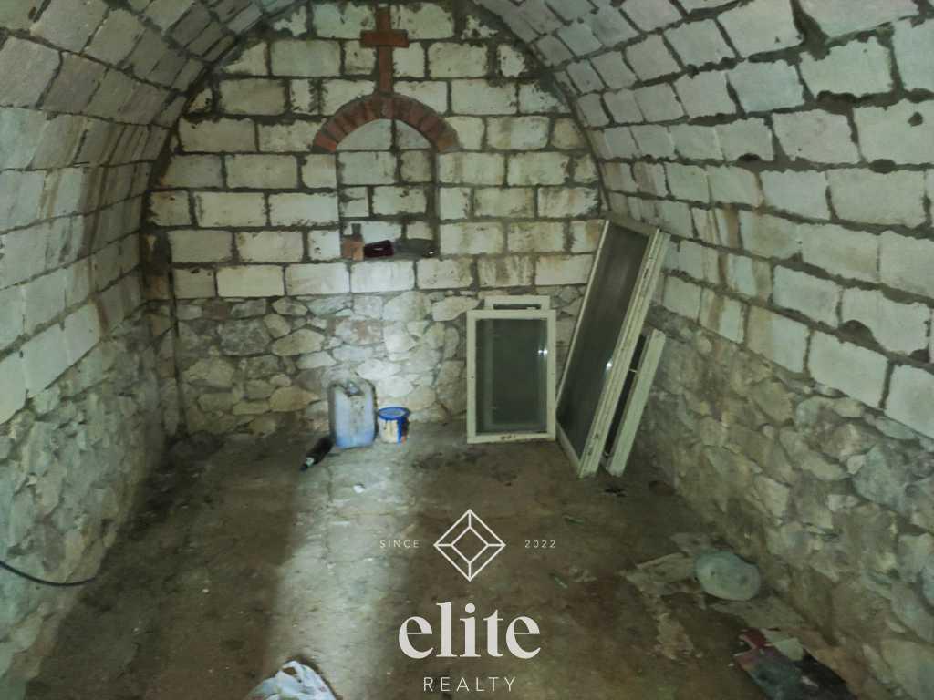 elite realty image