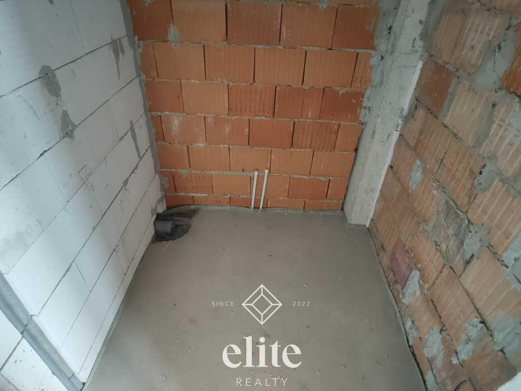 elite realty image