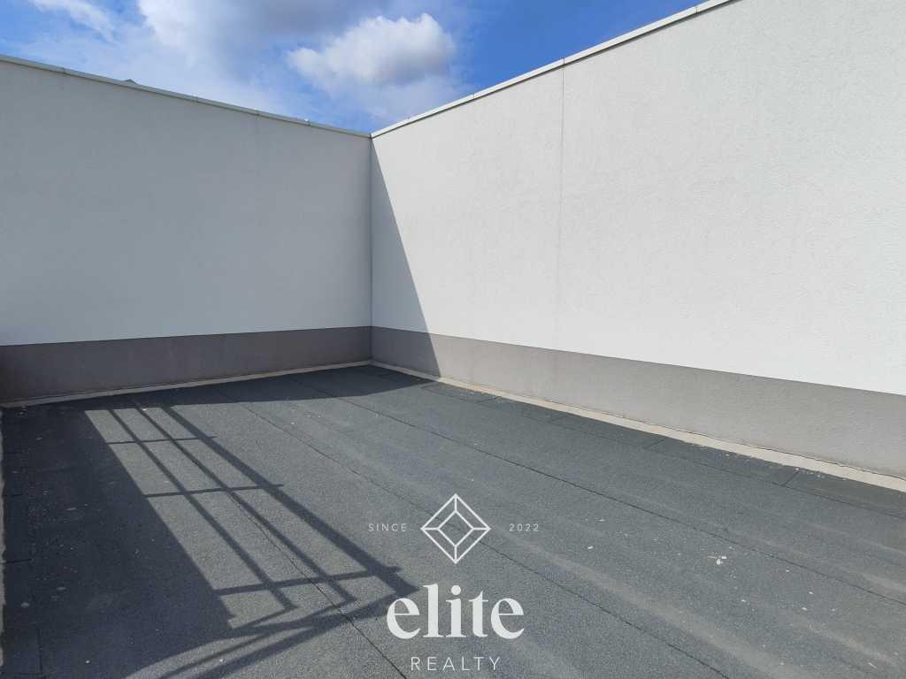 elite realty image