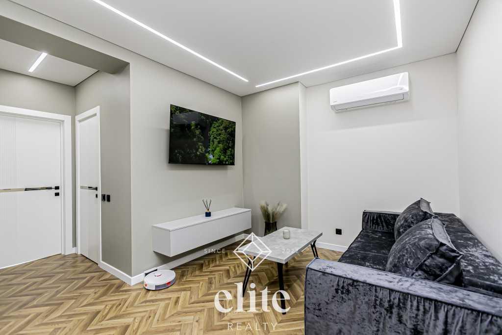 elite realty image