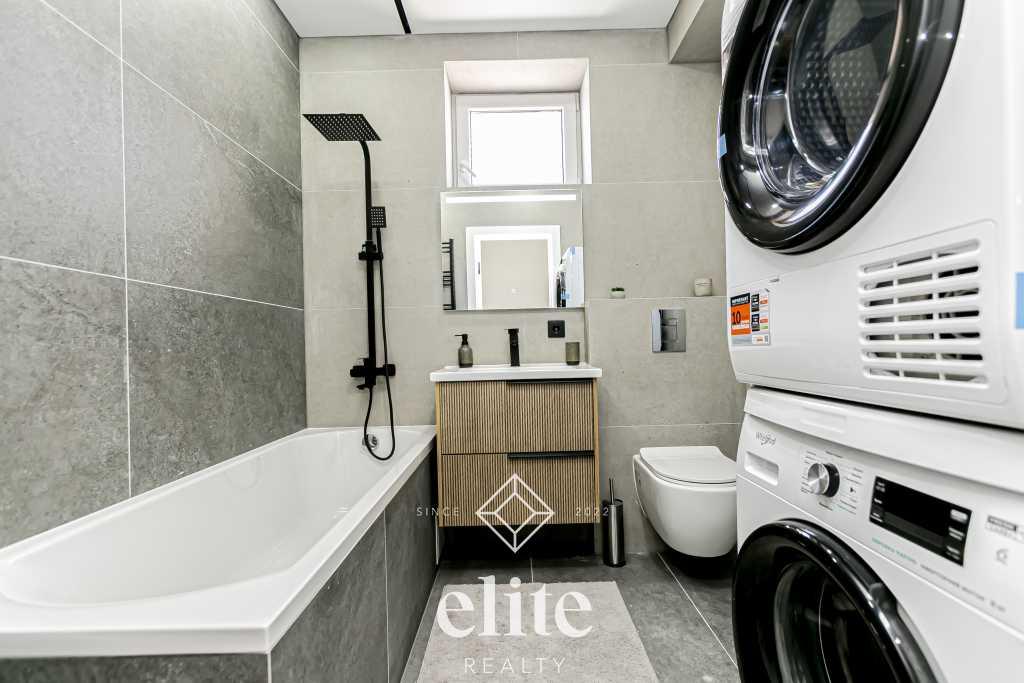 elite realty image