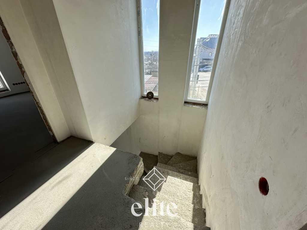 elite realty image