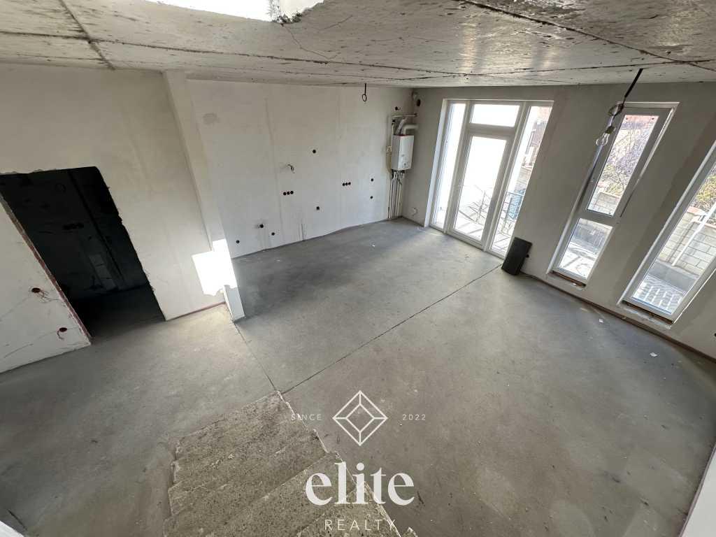 elite realty image