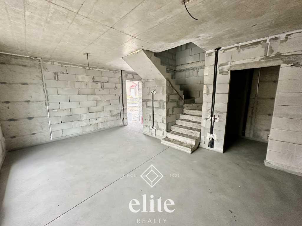 elite realty image