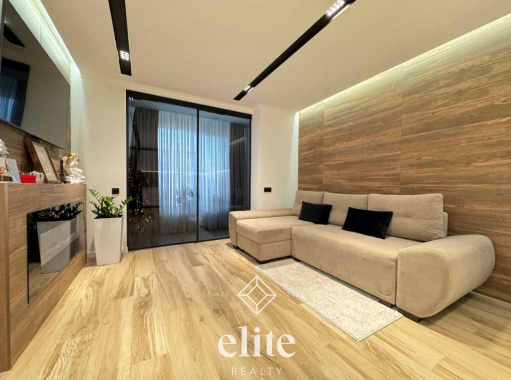 elite realty image