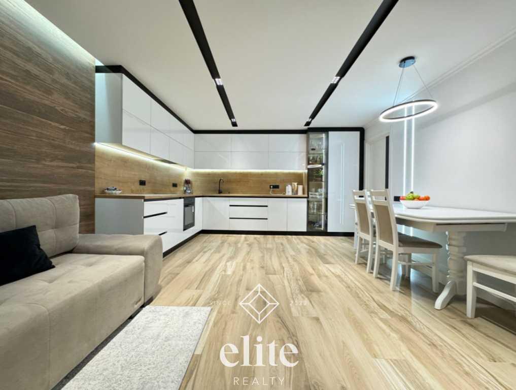 elite realty image