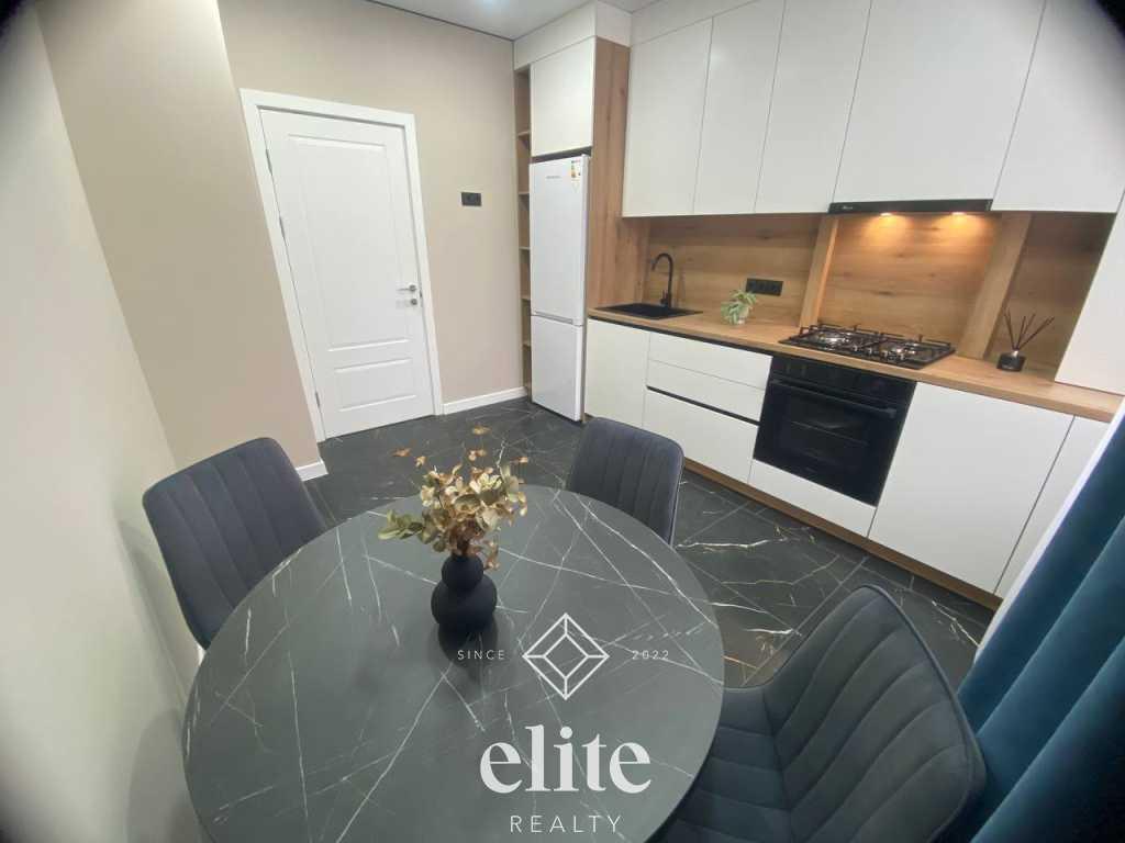 elite realty image