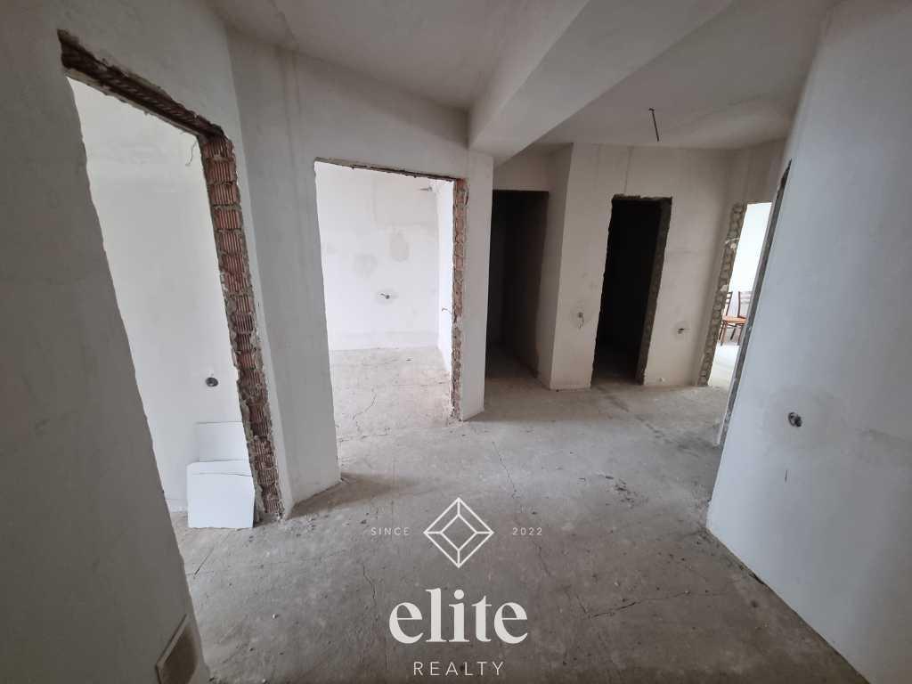 elite realty image