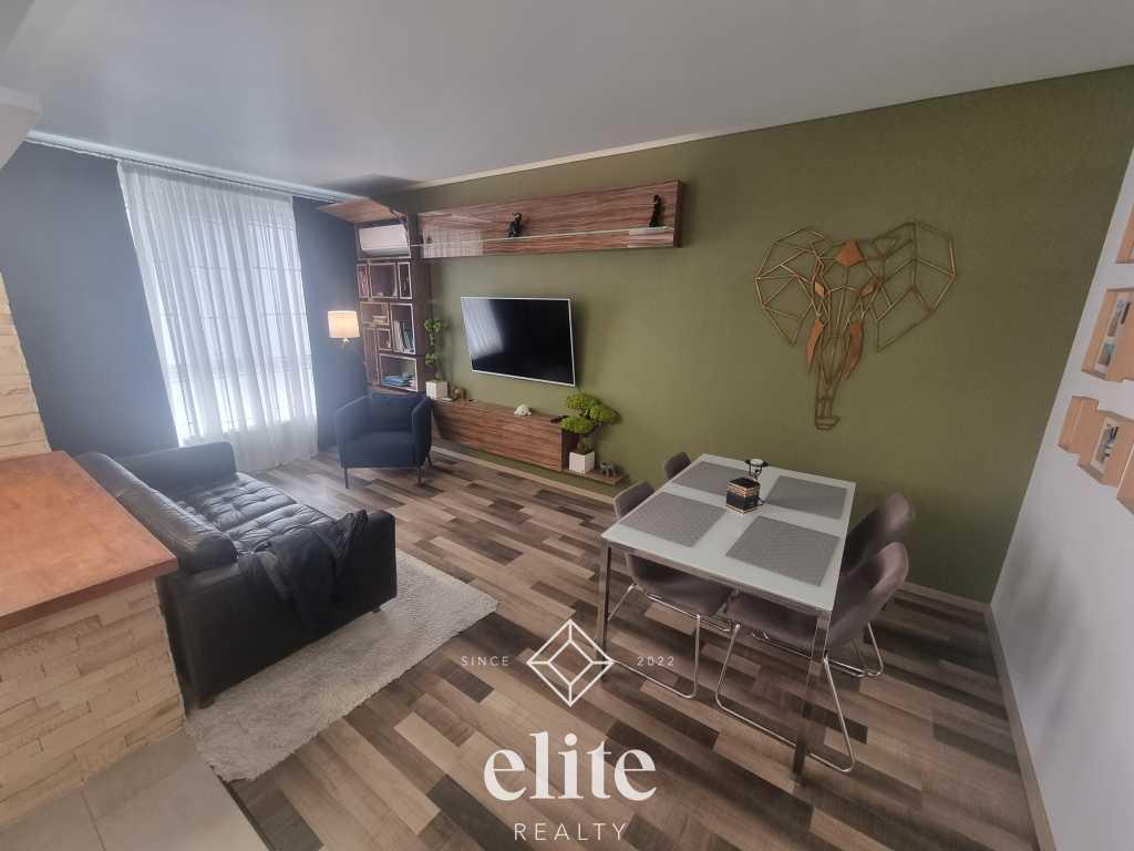 elite realty image