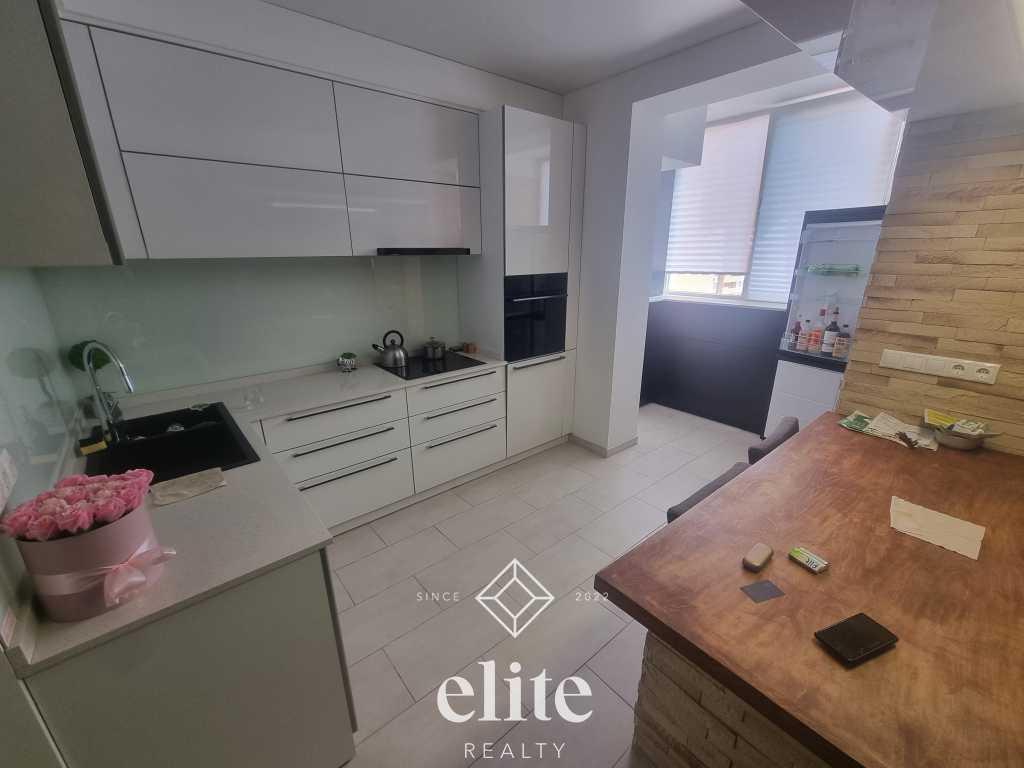 elite realty image