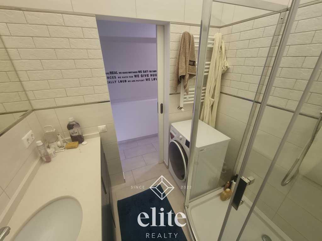 elite realty image