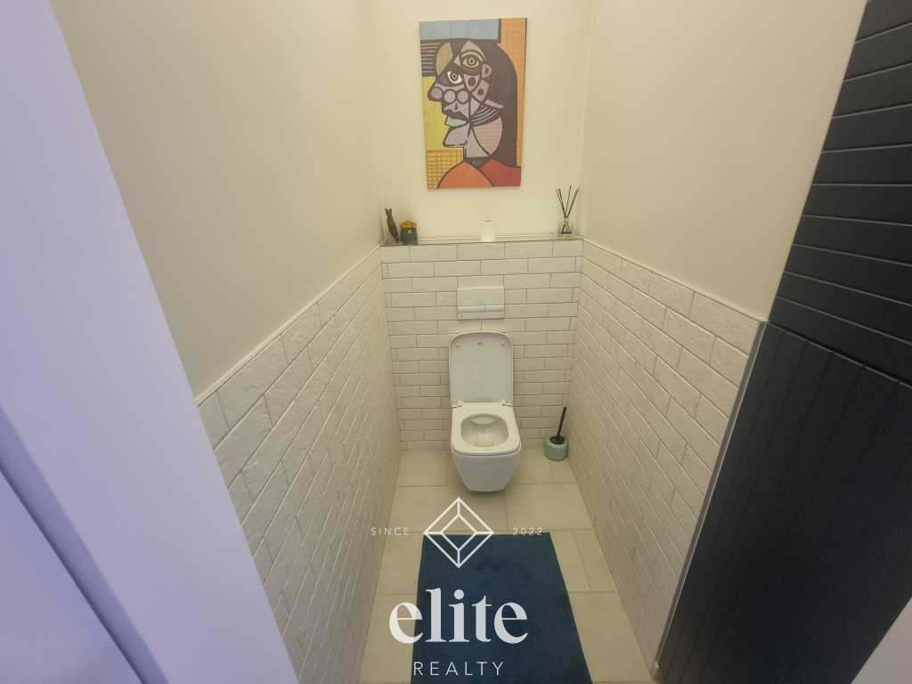 elite realty image
