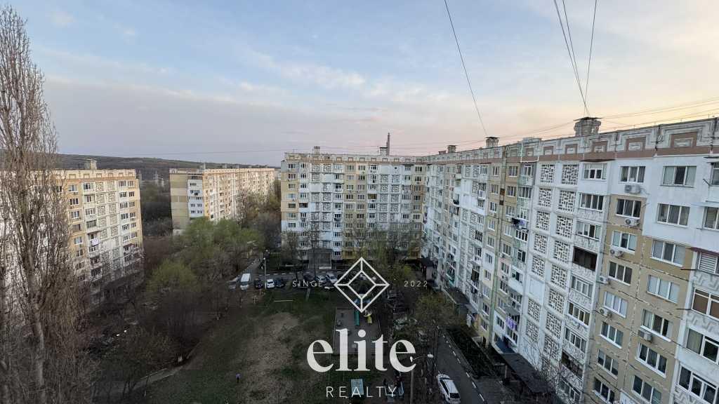 elite realty image
