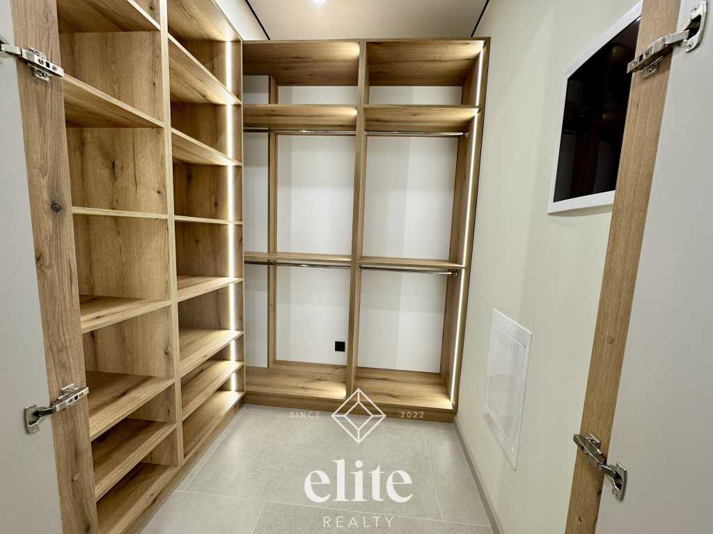 elite realty image