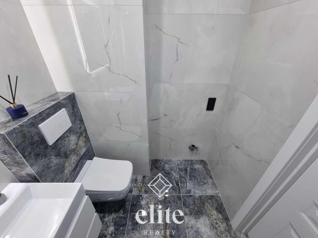 elite realty image