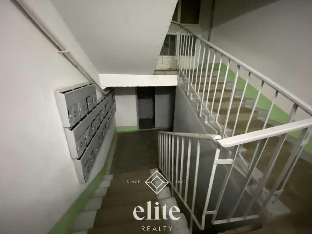 elite realty image
