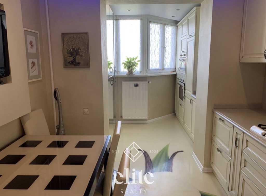 elite realty image