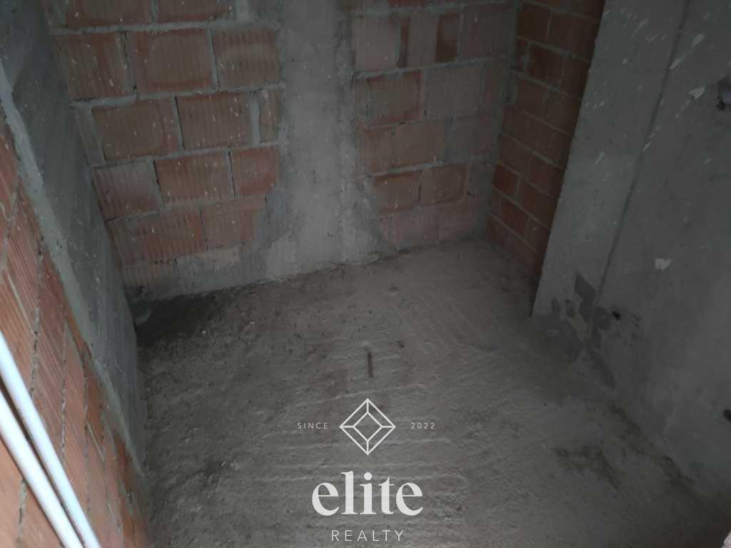 elite realty image