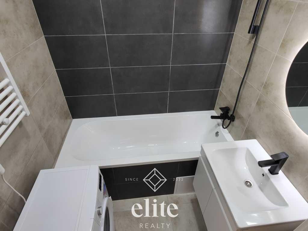 elite realty image