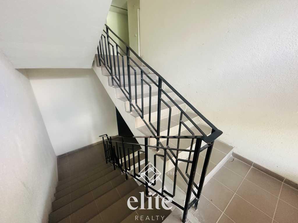 elite realty image