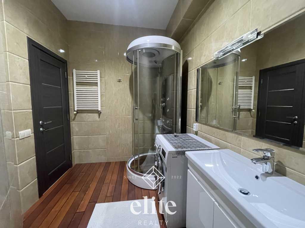 elite realty image