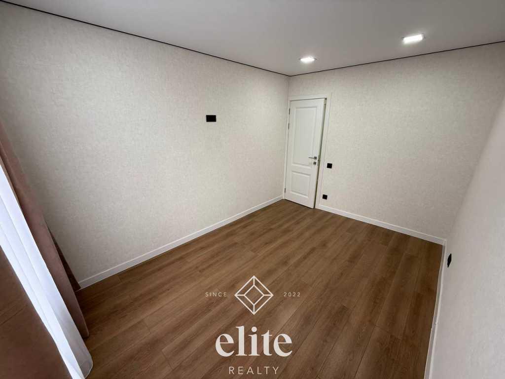 elite realty image