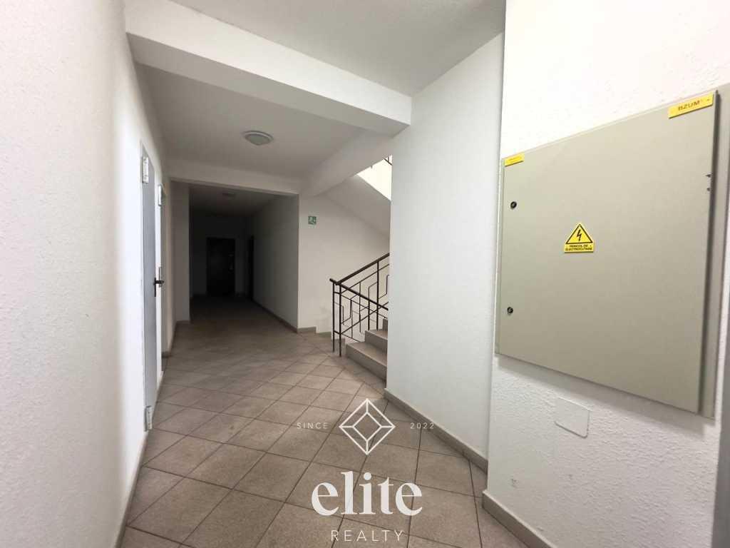 elite realty image
