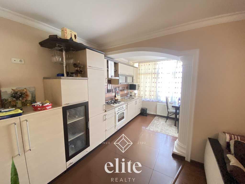 elite realty image