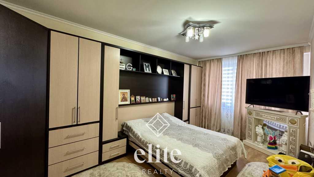elite realty image