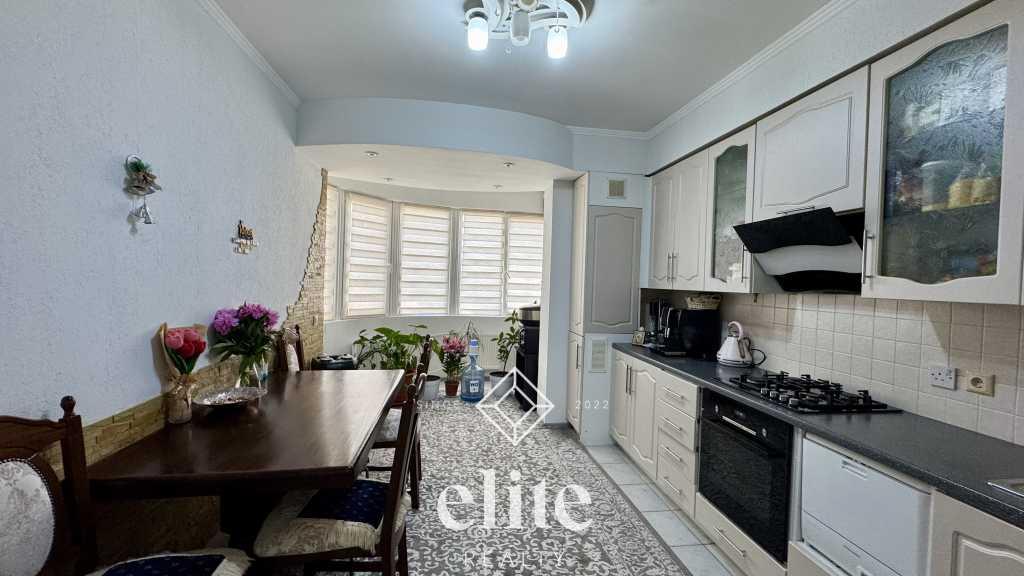 elite realty image